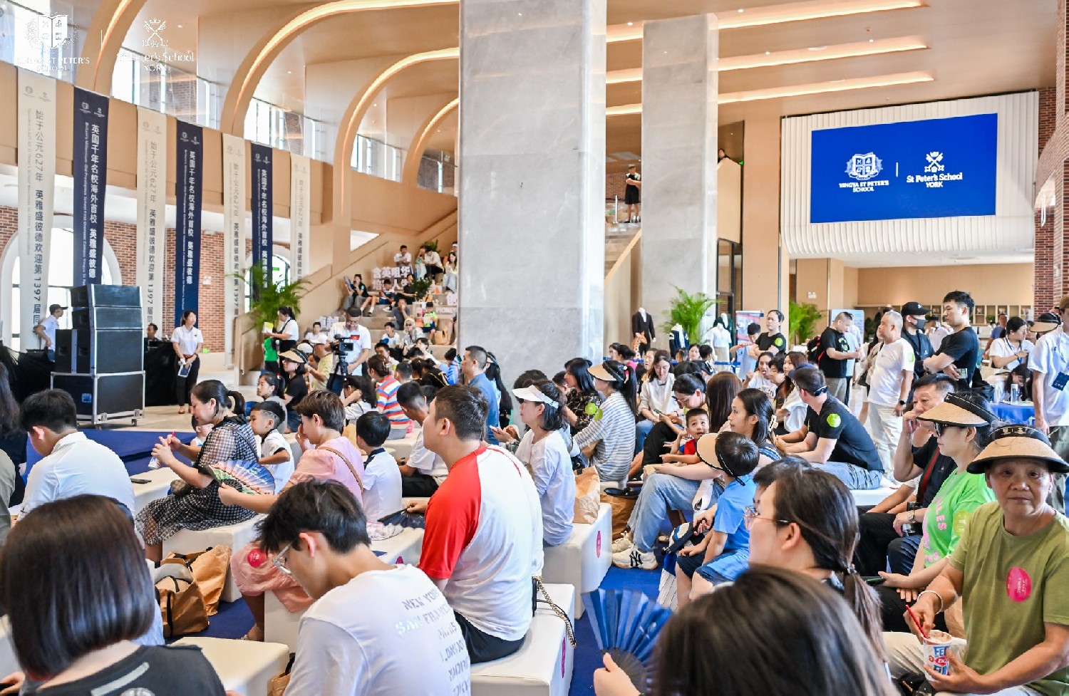Media Focus | Multiple Media Reports: The First Campus Open Day Event of YINGYA ST PETER'S SCHOOL was Successfully Held